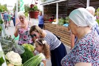 Новая сельскохозяйственная ярмарка в Кировском районе принимает первых покупателей 
