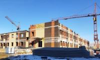Стартовало возведение наружных стен третьего этажа новой школы в  Тракторозаводском районе 