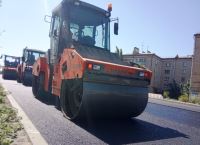 С начала года в Волгограде восстановлено свыше 200 тысяч квадратных метров дорожного покрытия и тротуаров